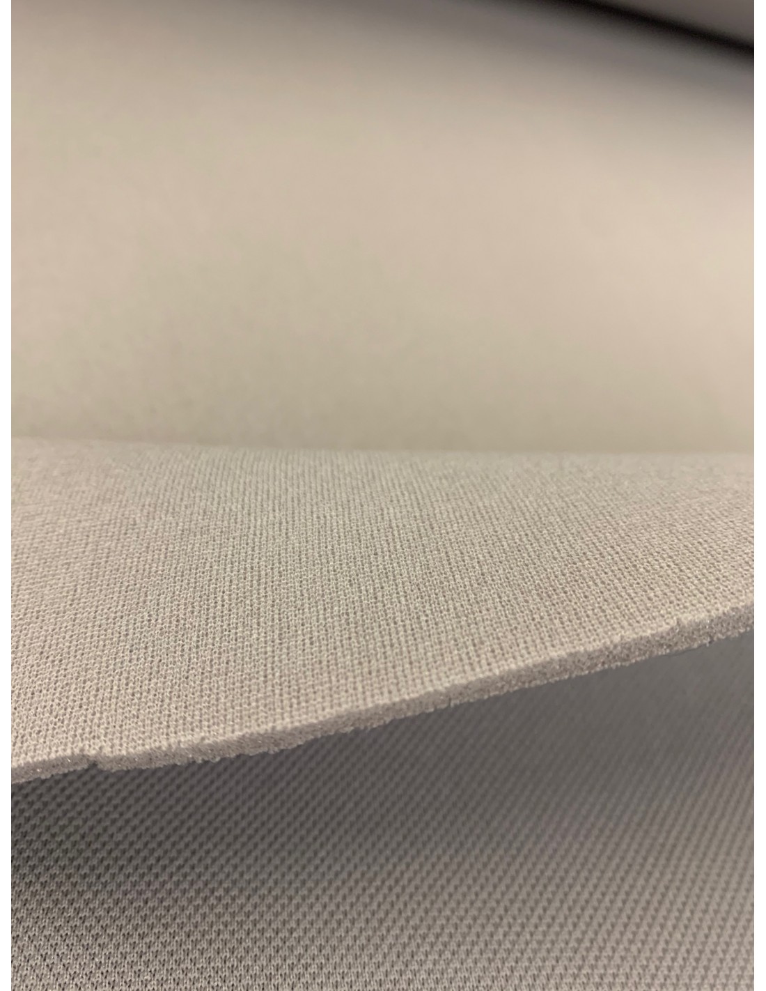 Tela para tapizar techo de coche gris claro con espuma de 3/4 mm de grosor  y gran elasticidad para facilitar su montaje (2 Metros) : : Coche  y moto